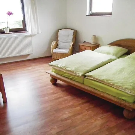 Nine-bedroom In Petershagen Ot Prázdninový dům *