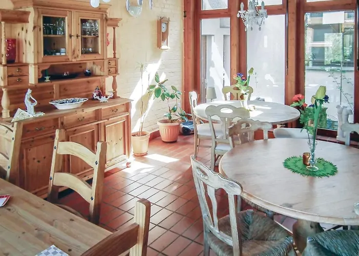 Dom wakacyjny Nine-bedroom In Petershagen Ot *