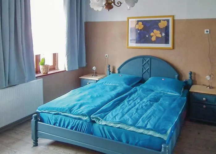 Dom wakacyjny Nine-bedroom In Petershagen Ot