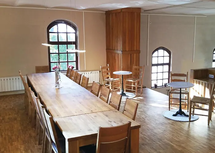 Nine-bedroom In Petershagen Ot Dom wakacyjny