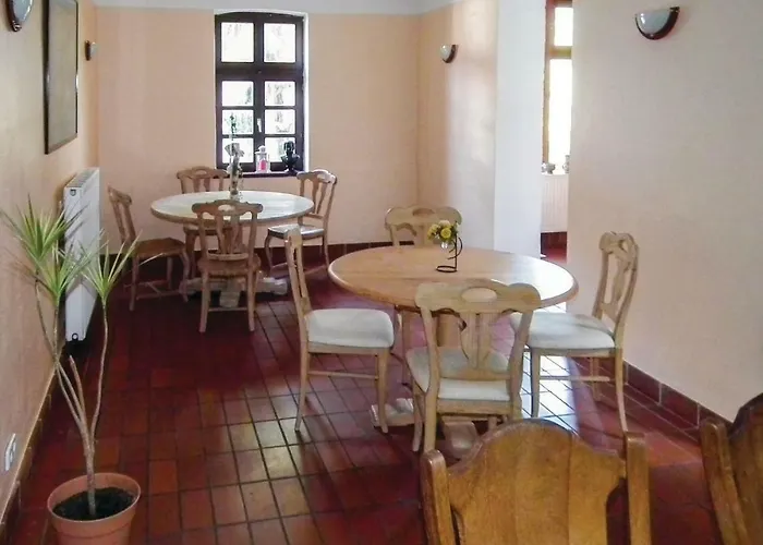 Nine-bedroom In Petershagen Ot Dom wakacyjny